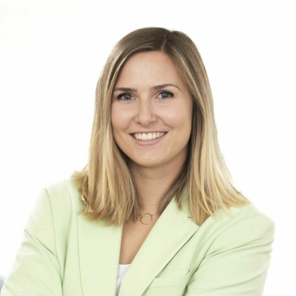 Stephanie Schweder Portfolio Manager Portfolio management